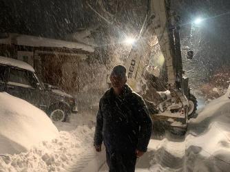 Вячеслав Доронин помог в очистке от снега дорог частного сектора